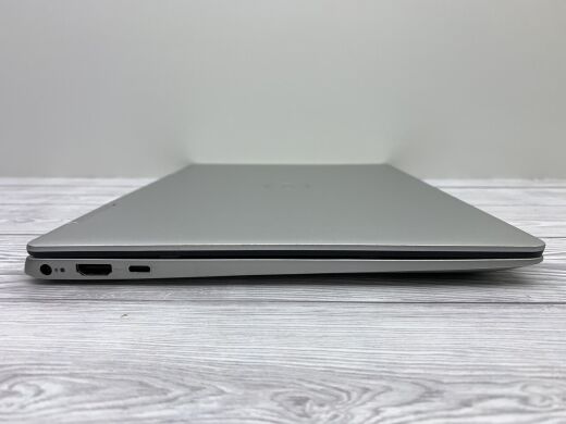 Ноутбук-трансформер Б-класс Dell Inspiron 13 7386 2-in-1 / 13.3" (1920x1080) IPS Touch / Intel Core i7-8565U (4 (8) ядра по 1.8 - 4.6 GHz) / 16 GB DDR4 / 240 GB SSD / Intel UHD Graphics / WebCam