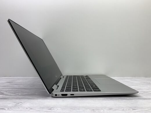 Ноутбук-трансформер Б-класс Dell Inspiron 13 7386 2-in-1 / 13.3" (1920x1080) IPS Touch / Intel Core i7-8565U (4 (8) ядра по 1.8 - 4.6 GHz) / 16 GB DDR4 / 240 GB SSD / Intel UHD Graphics / WebCam