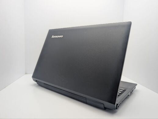 Ноутбук Lenovo B575e / 15.6" (1366x768) TN / AMD E2-1800 (2 ядра по 1.7 GHz) / 8 GB DDR3 / 320 GB HDD / AMD Radeon HD 7340 Graphics / WebCam / DVD-ROM