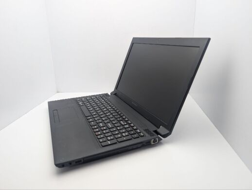 Ноутбук Lenovo B575e / 15.6" (1366x768) TN / AMD E2-1800 (2 ядра по 1.7 GHz) / 8 GB DDR3 / 320 GB HDD / AMD Radeon HD 7340 Graphics / WebCam / DVD-ROM