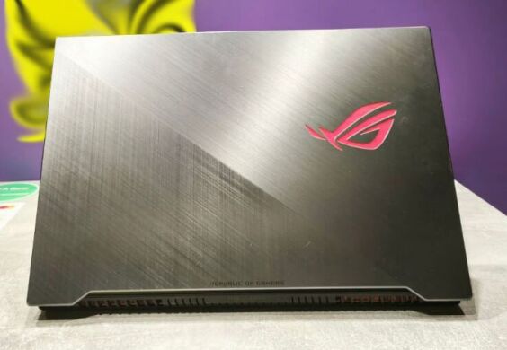 Игровой ноутбук Asus ROG Strix Scar II GL704GW-EV003T / 17.3” (1920x1080) IPS / Intel Core i7-8750H (6 (12) ядер по 2.2 - 4.1 GHz) / 32 GB DDR4 / 512 GB SSD / nVidia GeForce RTX 2070, 8 GB GDDR6, 256-bit / WebCam