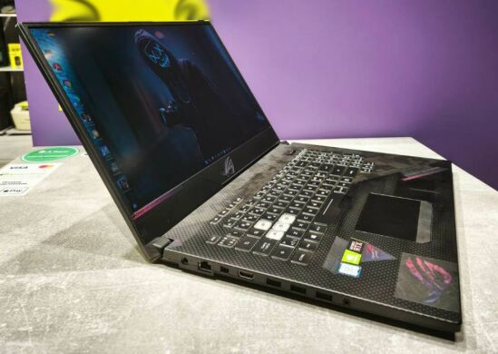 Игровой ноутбук Asus ROG Strix Scar II GL704GW-EV003T / 17.3” (1920x1080) IPS / Intel Core i7-8750H (6 (12) ядер по 2.2 - 4.1 GHz) / 32 GB DDR4 / 512 GB SSD / nVidia GeForce RTX 2070, 8 GB GDDR6, 256-bit / WebCam