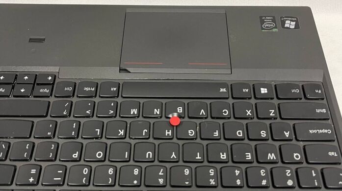 Мобільна робоча станція Б-клас Lenovo ThinkPad W540 / 15.6" (1920x1080) TN / Intel Core i7-4700MQ (4 (8) ядра по 2.4 - 3.4 GHz) / 16 GB DDR3 / 256 GB SSD / nVidia Quadro K1100M, 2 GB GDDR5, 128-bit / WebCam / Fingerprint / DVD-ROM