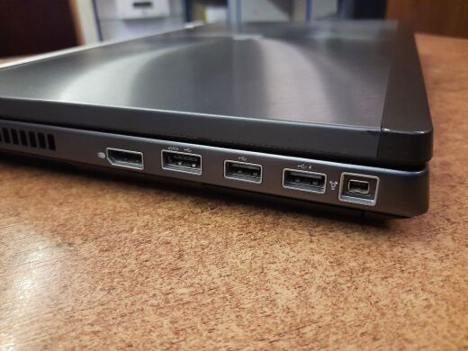 Мобильная рабочая станция HP EliteBook 8570w / 15.6" (1600x900) TN / Intel Core i7-3740QM (4 (8) ядра по 2.7 - 3.7 GHz) / 8 GB DDR3 / 500 GB HDD / nVidia Quadro K1000M, 2 GB DDR3, 128-bit / WebCam / DisplayPort