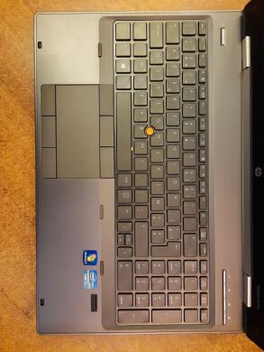 Мобильная рабочая станция HP EliteBook 8570w / 15.6" (1600x900) TN / Intel Core i7-3740QM (4 (8) ядра по 2.7 - 3.7 GHz) / 8 GB DDR3 / 500 GB HDD / nVidia Quadro K1000M, 2 GB DDR3, 128-bit / WebCam / DisplayPort