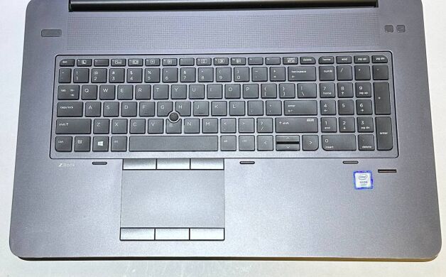 Мобильная рабочая станция HP zBook 17 G4 / 17.3" (1920x1080) IPS / Intel Xeon E3-1535M v6 (4 (8) ядра по 3.1 - 4.2 GHz) / 32 GB DDR4 / 500 GB SSD / nVidia Quadro P4000, 8 GB GDDR5, 256-bit / WebCam Мобильная рабочая станция HP zBook 17 G4 / 17.3" (1920x1080) IPS / Intel Xeon E3-1535M v6 (4 (8) ядра по 3.1 - 4.2 GHz) / 32 GB DDR4 / 500 GB SSD / nVidia Quadro P4000, 8 GB GDDR5, 256-bit / WebCam