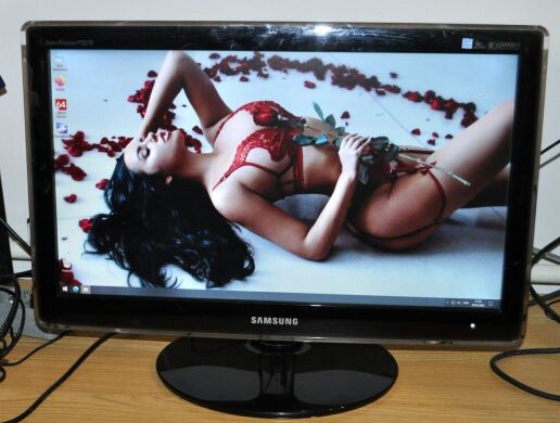 Монитор Б-класс Samsung SyncMaster P2270 / 22" (1920x1080) TN / DVI + Кабели подключения