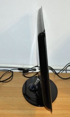 Монитор Б-класс Samsung SyncMaster P2270 / 22" (1920x1080) TN / DVI + Кабели подключения