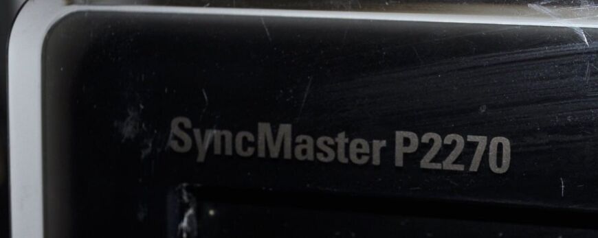 Монитор Б-класс Samsung SyncMaster P2270 / 22" (1920x1080) TN / DVI + Кабели подключения