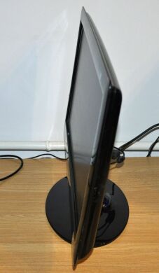 Монитор Б-класс Samsung SyncMaster P2270 / 22" (1920x1080) TN / DVI + Кабели подключения