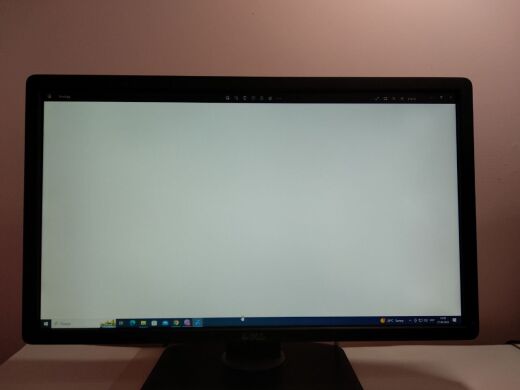 Монитор Dell Professional P2312Ht / 23" (1920x1080) TN / DVI, VGA, USB / VESA 100x100