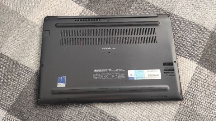 Нетбук Dell Latitude 7280 / 12.5" (1920x1080) IPS / Intel Core i5-7300U (2 (4) ядра по 2.6 - 3.5 GHz) / 8 GB DDR4 / 512 GB SSD / Intel HD Graphics 620 / WebCam / Windows 10 Pro Lic