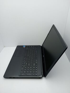Ноутбук Acer Aspire E1-572G / 15.6" (1366x768) TN / Intel Core i5-4200U (2 (4) ядра по 1.6 - 2.6 GHz) / 8 GB DDR3 / 240 GB SSD / AMD Radeon HD 8670M, 1 GB DDR3, 64-bit / WebCam