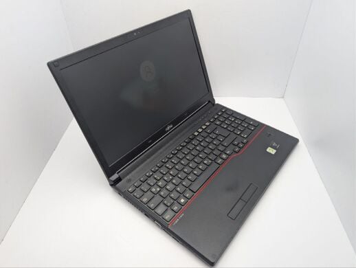 Ноутбук Fujitsu LifeBook E554 / 15.6" (1920x1080) IPS / Intel Core i5-4210M (2 (4) ядра по 2.6 - 3.2 GHz) / 8 GB DDR3 / 500 GB HDD / Intel HD Graphics 4600 / WebCam