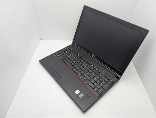 Ноутбук Fujitsu LifeBook E554 / 15.6" (1920x1080) IPS / Intel Core i5-4210M (2 (4) ядра по 2.6 - 3.2 GHz) / 8 GB DDR3 / 500 GB HDD / Intel HD Graphics 4600 / WebCam