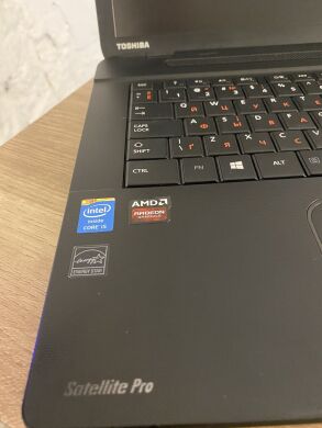 Ноутбук Toshiba Satellite Pro C70 / 17.3" (1600x900) TN / Intel Core i5-5200U (2 (4) ядра по 2.2 - 2.7 GHz) / 4 GB DDR3 / 120 GB SSD / AMD Radeon R7 M260, 1 GB DDR3, 64-bit / WebCam Ноутбук Toshiba Satellite Pro C70 / 17.3" (1600x900) TN / Intel Core i5-5200U (2 (4) ядра по 2.2 - 2.7 GHz) / 4 GB DDR3 / 120 GB SSD / AMD Radeon R7 M260, 1 GB DDR3, 64-bit / WebCam