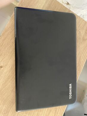 Ноутбук Toshiba Satellite Pro C70 / 17.3" (1600x900) TN / Intel Core i5-5200U (2 (4) ядра по 2.2 - 2.7 GHz) / 4 GB DDR3 / 120 GB SSD / AMD Radeon R7 M260, 1 GB DDR3, 64-bit / WebCam Ноутбук Toshiba Satellite Pro C70 / 17.3" (1600x900) TN / Intel Core i5-5200U (2 (4) ядра по 2.2 - 2.7 GHz) / 4 GB DDR3 / 120 GB SSD / AMD Radeon R7 M260, 1 GB DDR3, 64-bit / WebCam