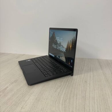 Ультрабук Б-клас Asus ZenBook UX391F / 13.3" (3840x2160) IPS Touch / Intel Core i7-8565U (4 (8) ядра по 1.8 - 4.6 GHz) / 16 GB DDR3 / 512 GB SSD / Intel UHD Graphics / WebCam