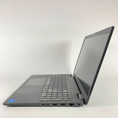 Ультрабук Б-класс Dell Latitude 3520 / 15.6" (1920x1080) IPS / Intel Core i5-1135G7 (4 (8) ядра по 2.4 - 4.2 GHz) / 16 GB DDR4 / 256 GB SSD / Intel Iris Xe Graphics / WebCam / HDMI