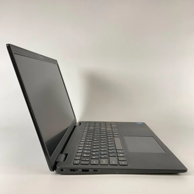 Ультрабук Б-класс Dell Latitude 3520 / 15.6" (1920x1080) IPS / Intel Core i5-1135G7 (4 (8) ядра по 2.4 - 4.2 GHz) / 16 GB DDR4 / 256 GB SSD / Intel Iris Xe Graphics / WebCam / HDMI