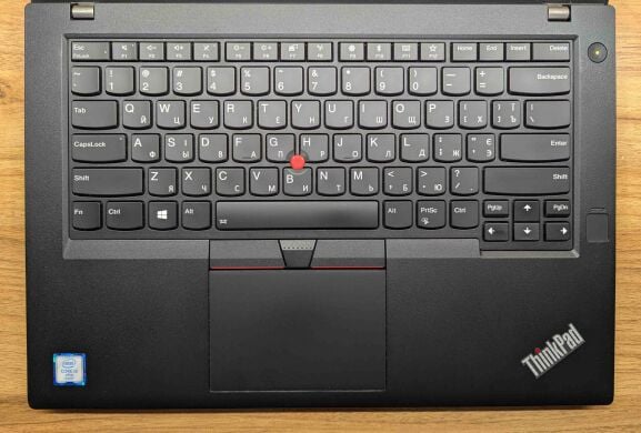 Ультрабук Lenovo ThinkPad T470 / 14" (1920x1080) IPS / Intel Core i5-6300U (2 (4) ядра по 2.4 - 3.0 GHz) / 8 GB DDR4 / 256 GB SSD / Intel HD Graphics 520 / WebCam / TouchID / Windows 10 Ультрабук Lenovo ThinkPad T470 / 14" (1920x1080) IPS / Intel Core i5-6300U (2 (4) ядра по 2.4 - 3.0 GHz) / 8 GB DDR4 / 256 GB SSD / Intel HD Graphics 520 / WebCam / TouchID / Windows 10