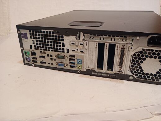 Комплект ПК: HP ProDesk 600 G1 SFF / Intel Core i5-4670 (4 ядра по 3.4 - 3.8 GHz) / 8 GB DDR3 / 120 GB SSD / Intel HD Graphics 4600 / DVD-RW + Монітор Dell Professional P2213t / 22" (1680x1050) TN / 1x DP, 1x DVI, 1x VGA, 3x USB 2.0