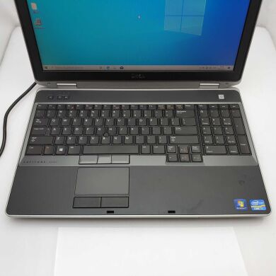 Ноутбук Dell Latitude E6530 Gray / 15.6" (1366x768) TN / Intel Core i7-3540M (2 (4) ядра по 3.0 - 3.7 GHz) / 8 GB DDR3 / 240 GB SSD / WebCam / DVD-RW / USB 3.0