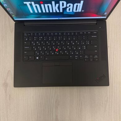 Игровой ультрабук Lenovo ThinkPad P1 Gen 6 / 16" (2560x1600) IPS / Intel Core i9-13900H (14 (20) ядер по 2.6 - 5.4 GHz) / 32 GB DDR5 / 1000 GB SSD NVMe / nVidia GeForce RTX 4090, 16 GB GDDR6, 256-bit / WebCam