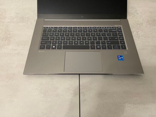 Мобильная рабочая станция HP ZBook Studio 15 G8 / 15.6" (1920x1080) IPS / Intel Core i7-11800H (8 (16) ядер по 4.6 GHz) / 32 GB DDR4 / 1000 GB SSD M.2 / nVidia RTX A3000, 6 GB GDDR6, 192-bit / WebCam / Fingerprint