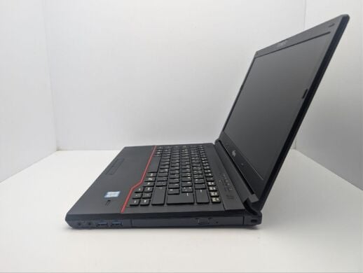 Ноутбук Fujitsu LifeBook E546 / 14" (1366x768) TN / Intel Core i5-6200U (2 (4) ядра по 2.3 - 2.8 GHz) / 8 GB DDR4 / 500 GB HDD / Intel HD Graphics 520 / WebCam