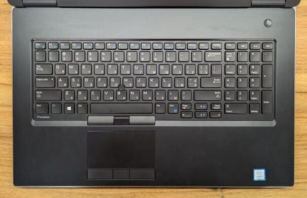 Мобильная рабочая станция Dell Precision 7730 / 17.3" (1920x1080) IPS / Intel Core i9-8950HK (6 (12) ядер по 2.9 - 4.8 GHz) / 64 GB DDR4 / 1000 GB SSD / nVidia Quadro P5200, 16 GB GDDR5, 256-bit / HDMI / Windows 10