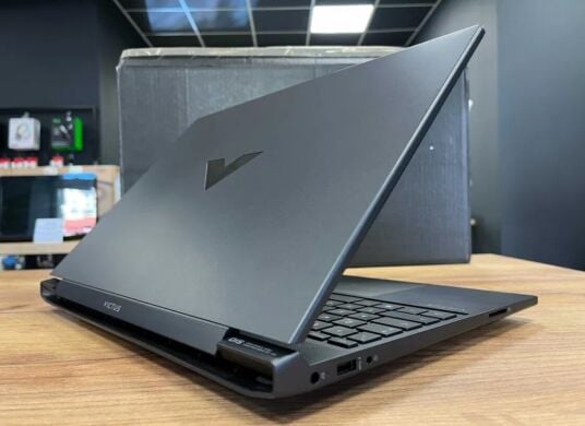 Игровой ноутбук HP Victus 15-fb0756ng / 15.6" (1920x1080) IPS / AMD Ryzen 5 5600H (6 (12) ядер по 3.3 - 4.2 GHz) / 16 GB DDR4 / 512 GB SSD / nVidia GeForce RTX 3050, 4 GB GDDR6, 128-bit / WebCam / Win 10