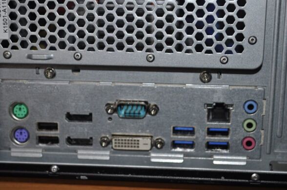 Комп'ютер Fujitsu Esprimo P756 E90 Tower / Intel Core i5-6400 (4 ядра по 2.7 - 3.3 GHz) / 8 GB DDR4 / 240 GB SSD / Intel HD Graphics 530 / DVD-ROM / Windows 11 Pro
