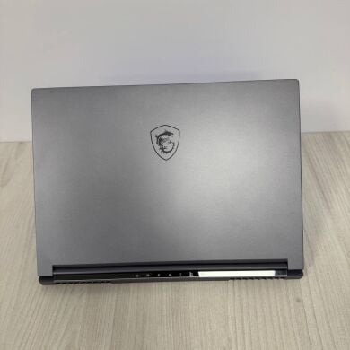 Игровой ноутбук Б-класс MSI Creator 16 AI Studio A1VHG / 16" (3840x2400) IPS / Intel Core Ultra 9 185H (16 (22) ядер по 3.9 - 5.1 GHz) / 32 GB DDR5 / 1000 GB SSD NVMe / nVidia GeForce RTX 4080, 12 GB GDDR6, 192-bit / WebCam Игровой ноутбук Б-класс MSI Creator 16 AI Studio A1VHG / 16" (3840x2400) IPS / Intel Core Ultra 9 185H (16 (22) ядер по 3.9 - 5.1 GHz) / 32 GB DDR5 / 1000 GB SSD NVMe / nVidia GeForce RTX 4080, 12 GB GDDR6, 192-bit / WebCam