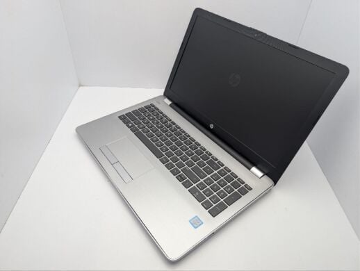 Ноутбук HP 250 G6 / 15.6" (1920x1080) TN / Intel Core i3-6006U (2 (4) ядра по 2.0 GHz) / 10 GB DDR4 / 256 GB SSD / Intel HD Graphics 520 / WebCam / DVD-ROM