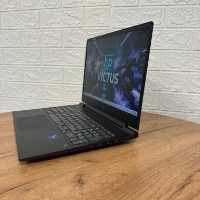 Игровой ноутбук HP Victus Gaming 16-r0073cl / 16.1" (1920x1080) IPS / Intel Core i7-13700HX (16 (24) ядер по 2.1 - 5.0 GHz) / 16 GB DDR5 / 512 GB SSD NVMe / nVidia GeForce RTX 4060, 8 GB GDDR6, 128-bit / WebCam
