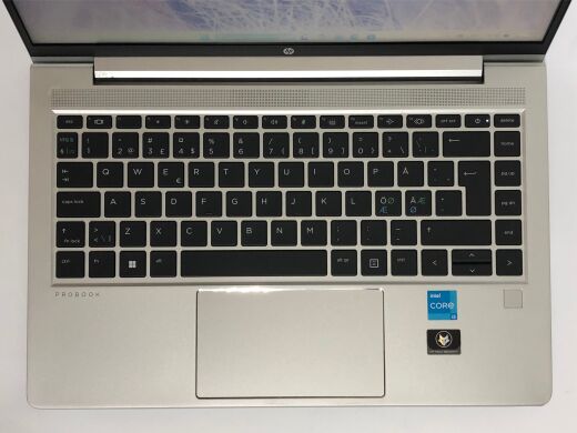 Ультрабук HP ProBook 440 G9 / 14" (1366x768) TN / Intel Core i3-1215U (6 (8) ядер по 1.2 - 4.4 GHz) / 8 GB DDR4 / 128 GB SSD / Intel UHD Graphics / WebCam / Win 11 Pro
