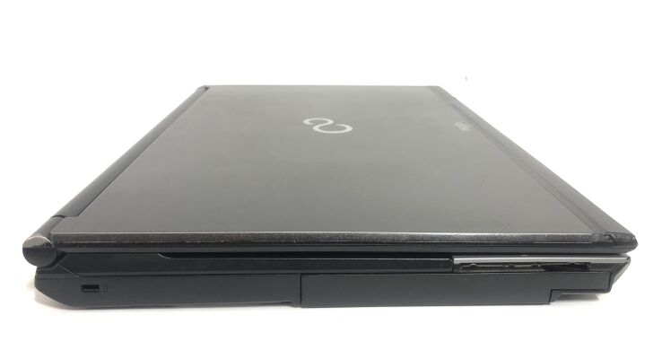 Мобильная рабочая станция Б-класс Fujitsu Celsius H720 / 15.6" (1920x1080) TN / Intel Core i7-3720QM (4 (8) ядра по 2.6 - 3.6 GHz) / 8 GB DDR3 / 256 GB SSD + 500 GB HDD / nVidia Quadro K1000M, 2 GB GDDR5, 128-bit / WebCam / DVD-ROM Мобильная рабочая станция Б-класс Fujitsu Celsius H720 / 15.6" (1920x1080) TN / Intel Core i7-3720QM (4 (8) ядра по 2.6 - 3.6 GHz) / 8 GB DDR3 / 256 GB SSD + 500 GB HDD / nVidia Quadro K1000M, 2 GB GDDR5, 128-bit / WebCam / DVD-ROM