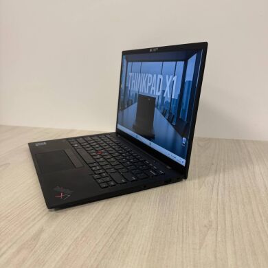 Ультрабук Б-клас Lenovo ThinkPad X1 Carbon Gen 9 / 14" (1920x1200) IPS / Intel Core i7-1165G7 (4 (8) ядра по 2.8 - 4.7 GHz) / 16 GB DDR4 / 512 GB SSD NVMe / Intel Iris Xe Graphics / WebCam Ультрабук Б-клас Lenovo ThinkPad X1 Carbon Gen 9 / 14" (1920x1200) IPS / Intel Core i7-1165G7 (4 (8) ядра по 2.8 - 4.7 GHz) / 16 GB DDR4 / 512 GB SSD NVMe / Intel Iris Xe Graphics / WebCam
