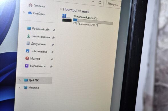 Монитор Б-класс Dell P2310Hc / 23" (1920x1080) TN / VGA, DVI, USB + Кабели (VGA, DVI, DisplayPort на выбор)&nbsp;и питания&nbsp;в комплекте