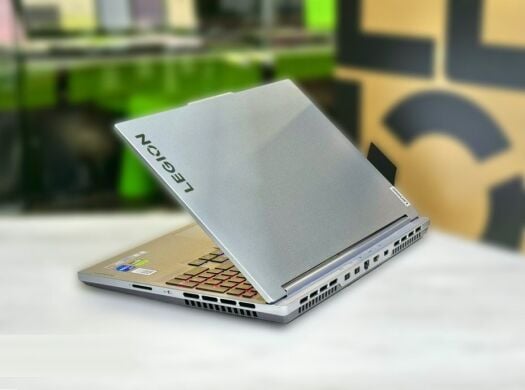 Ігровий ноутбук Lenovo Legion Slim 5 16IRH8 / 16" (2560x1600) IPS / Intel Core i5-13500H (12 (16) ядер по 3.5 - 4.7 GHz) / 16 GB DDR5 / 512 GB SSD M.2 / nVidia GeForce RTX 4060, 8 GB GDDR6, 128-bit / WebCam / Win 11 Home