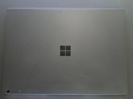 Игровой ультрабук-трансформер Б-класс Microsoft Surface Book 2 / 15" (3240x2160) IPS Touch / Intel Core i7-8650U (4 (8) ядра по 1.9 - 4.2 GHz) / 16 GB DDR4 / 256 GB SSD / nVidia GeForce GTX 1060, 6 GB GDDR5, 192-bit / WebCam / Win 11 Игровой ультрабук-трансформер Б-класс Microsoft Surface Book 2 / 15" (3240x2160) IPS Touch / Intel Core i7-8650U (4 (8) ядра по 1.9 - 4.2 GHz) / 16 GB DDR4 / 256 GB SSD / nVidia GeForce GTX 1060, 6 GB GDDR5, 192-bit / WebCam / Win 11