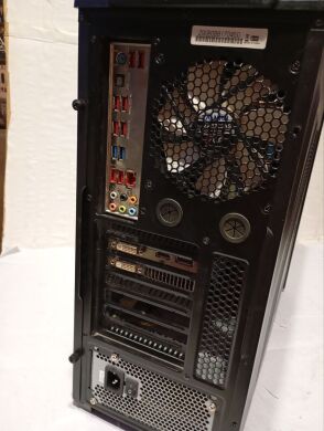 ПК Б-клас Zalman Z9 Tower / AMD Phenom II X4 965 BE (4 ядра по 3.4 GHz) / 16 GB DDR3 / 256 GB SSD + 1000 GB HDD / AMD Radeon R9 270X, 2 GB GDDR5, 256-bit / DVD-ROM / 500W