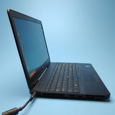 Ігровий ноутбук Dell Latitude E5540 / 15.6" (1920x1080) TN / Intel Core i7-4600U (2 (4) ядра по 2.1 - 3.3 GHz) / 8 GB DDR3 / 240 GB SSD / nVidia GeForce GT 720M, 2 GB DDR3, 64-bit / WebCam / Win 10 Pro