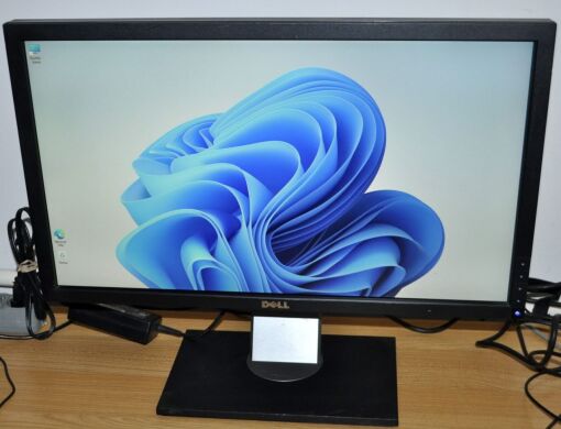 Монитор Б-класс Dell P2310Hc / 23" (1920x1080) TN / VGA, DVI, USB + Кабели (VGA, DVI, DisplayPort на выбор)&nbsp;и питания&nbsp;в комплекте