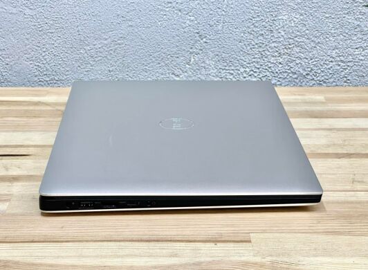 Мобільна робоча станція Dell Precision 5540 / 15.6" (3840x2160) IPS Touch / Intel Core i7-9850H (6 (12) ядер по 2.6 - 4.6 GHz) / 32 GB DDR4 / 512 GB SSD / nVidia Quadro T1000, 4 GB GDDR5, 128-bit / WebCam / Win 11 Pro