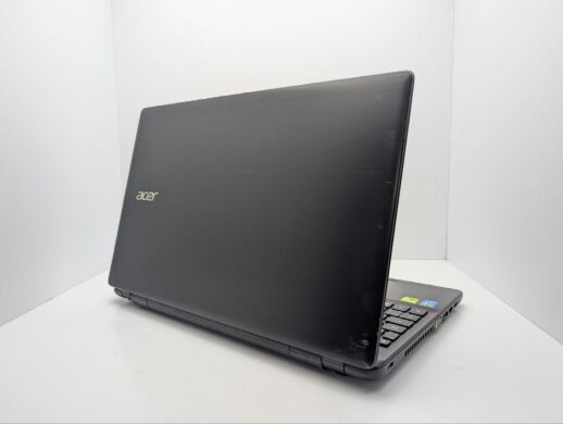 Ноутбук Acer Aspire E5-571G / 15.6" (1366x768) TN / Intel Core i3-4005U (2 (4) ядра по 1.7 GHz) / 6 GB DDR3 / 500 GB HDD / nVidia GeForce 820M, 1 GB GDDR3, 64-bit / WebCam / DVD-ROM