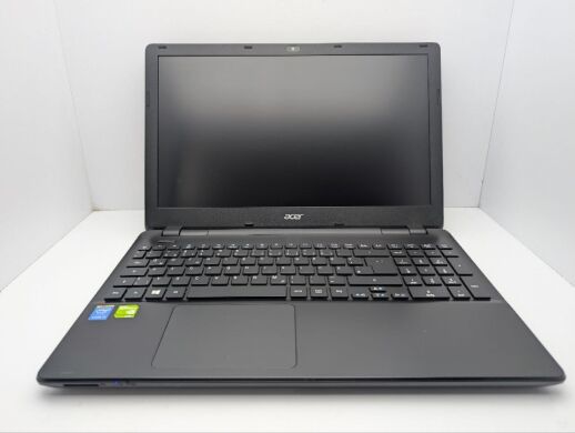 Ноутбук Acer Aspire E5-571G / 15.6" (1366x768) TN / Intel Core i3-4005U (2 (4) ядра по 1.7 GHz) / 6 GB DDR3 / 500 GB HDD / nVidia GeForce 820M, 1 GB GDDR3, 64-bit / WebCam / DVD-ROM
