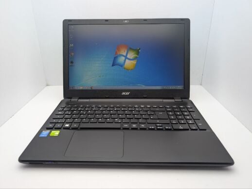 Ноутбук Acer Aspire E5-571G / 15.6" (1366x768) TN / Intel Core i3-4005U (2 (4) ядра по 1.7 GHz) / 6 GB DDR3 / 500 GB HDD / nVidia GeForce 820M, 1 GB GDDR3, 64-bit / WebCam / DVD-ROM
