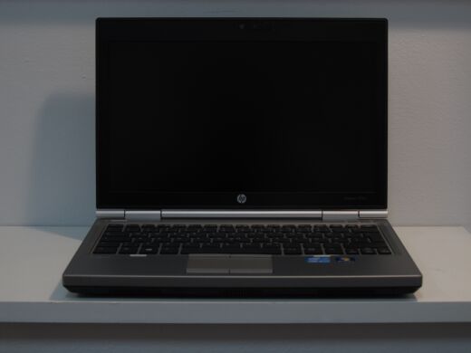 HP EliteBook 2570p / 12.5" (1366x768) LED / Intel Core i5-3320M (2(4)ядра по 2.60-3.30GHz) / 8 GB DDR3 / 500 GB HDD / DVD-RW, Web-camera